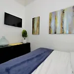 Ideal 3Br Near Times Square