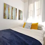 Ideal 3Br Near Times Square